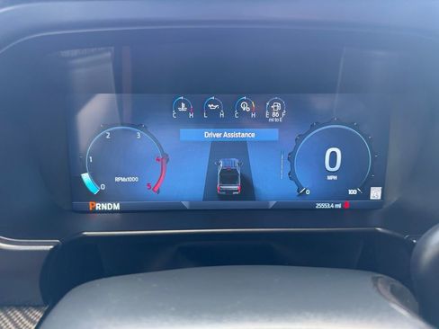 Used 2023 Ford F250 Lariat w/ Lariat Ultimate Package AWD/4WD image 16
