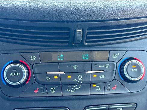 Used 2017 Ford Escape Titanium FWD image 18