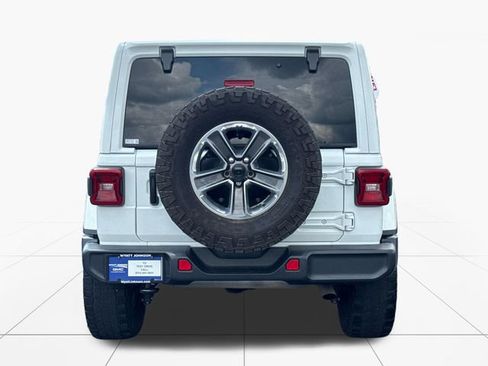 Used 2020 Jeep Wrangler Unlimited Sahara AWD/4WD image 4