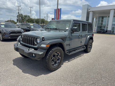 Used 2024 Jeep Wrangler Unlimited Sport AWD/4WD image 2