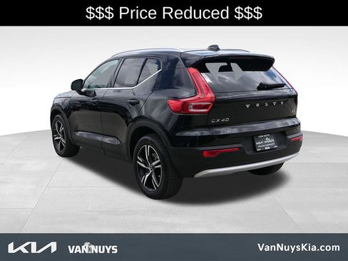 Used 2025 Volvo XC40 B5 Core AWD/4WD image 36