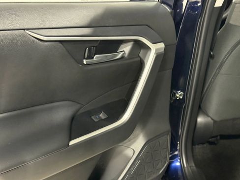 Used 2022 Toyota RAV4 XLE w/ Convenience Package image 62