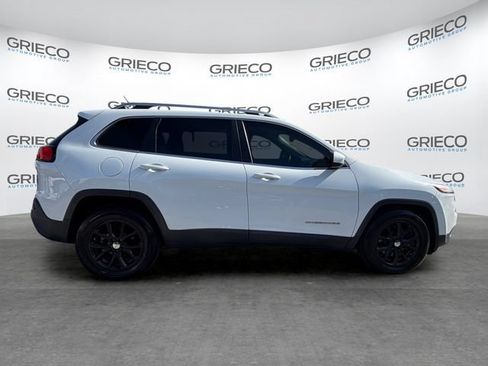 Used 2015 Jeep Cherokee Latitude FWD image 8