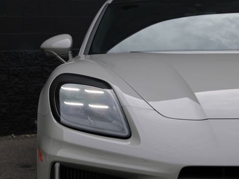 Certified 2025 Porsche Panamera 4 image 13