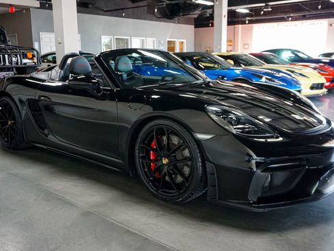 Used 2022 Porsche 718 Boxster Spyder RWD image 57