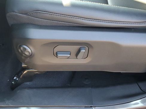 New 2025 Jeep Gladiator Sport image 15