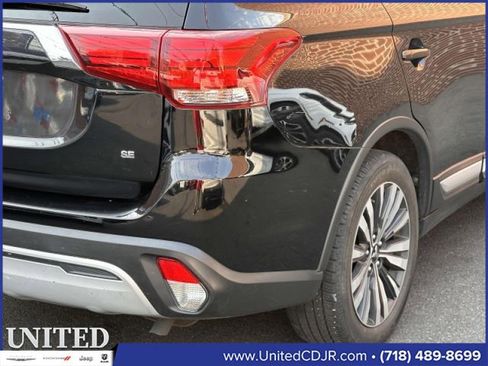 Used 2020 Mitsubishi Outlander SE image 12