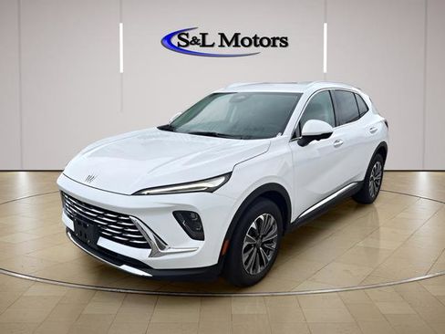 Used 2025 Buick Envision Preferred AWD/4WD image 3