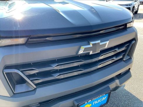 Used 2025 Chevrolet Colorado W/T w/ WT Custom Package AWD/4WD image 27