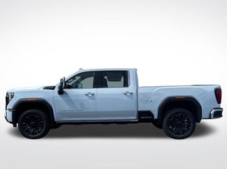 New 2026 GMC Sierra 2500 Denali Ultimate AWD/4WD video 4