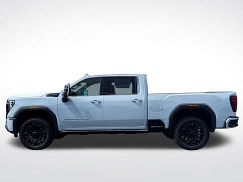New 2026 GMC Sierra 2500 Denali Ultimate AWD/4WD image 4