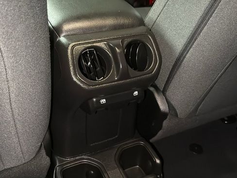 Used 2025 Jeep Wrangler Sport image 13