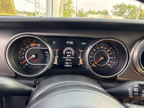Used 2018 Jeep Wrangler Unlimited Sport S AWD/4WD image 35