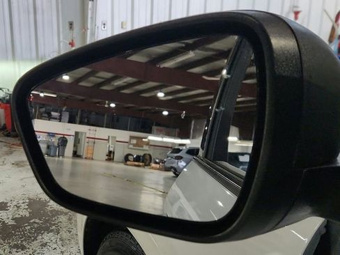 Used 2023 Ford Escape ST-Line FWD image 9