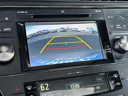 Used 2017 Toyota Avalon Limited w/ All Weather Liner Package image 19