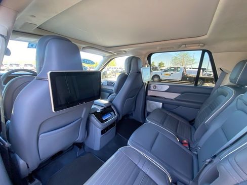 Used 2022 Lincoln Navigator Black Label AWD/4WD image 21