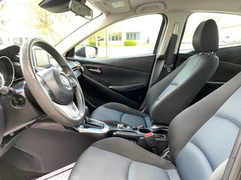 Used 2017 Toyota Yaris iA FWD image 13