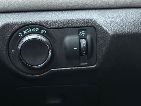 Used 2014 Chevrolet Cruze LT image 19