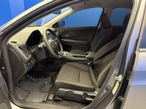 Used 2017 Honda HR-V LX image 12
