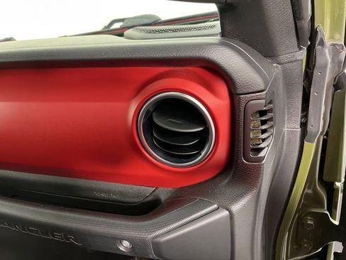 Used 2021 Jeep Wrangler Unlimited Rubicon image 17