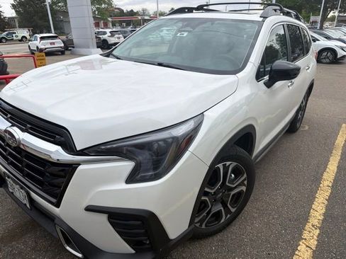 Used 2024 Subaru Ascent Touring AWD/4WD image 3