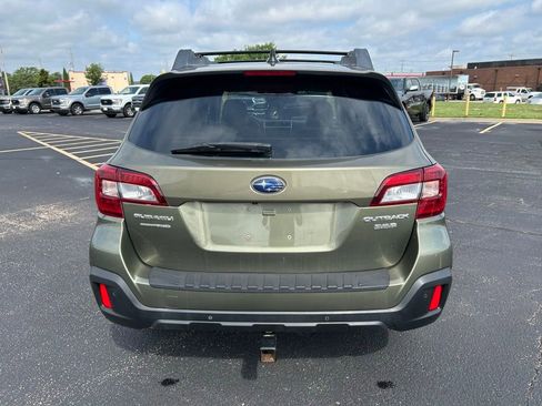 Used 2019 Subaru Outback 3.6R Limited w/ Popular Package #2 AWD/4WD image 10