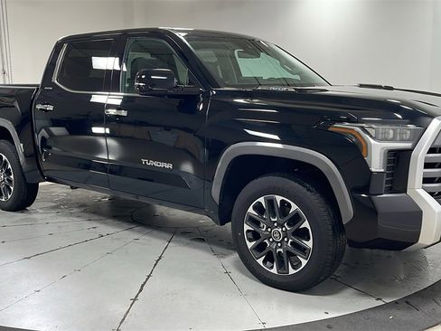 Used 2024 Toyota Tundra Limited image 3
