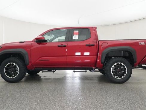 New 2025 Toyota Tacoma TRD Off-Road AWD/4WD image 19