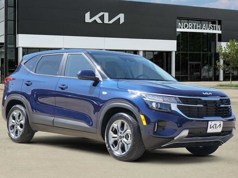 Certified 2026 Kia Seltos LX FWD image 7