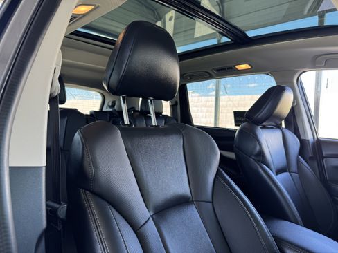 Used 2022 Subaru Ascent Limited w/ Technology Package image 23