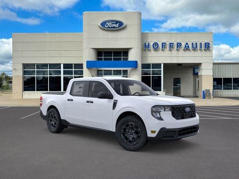 New 2025 Ford Maverick XLT w/ Equipment Group 302A image 31