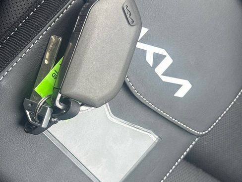 Used 2023 Kia Telluride S image 34