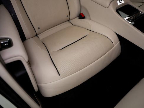 Used 2017 Rolls-Royce Wraith RWD image 37