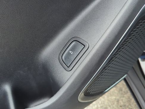 Certified 2025 GMC Acadia Elevation image 12