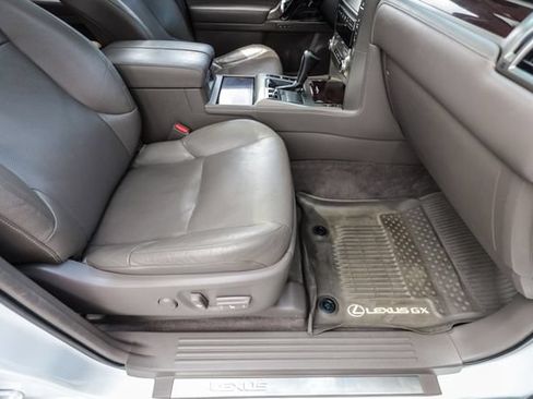 Used 2018 Lexus GX 460 Premium AWD/4WD image 56