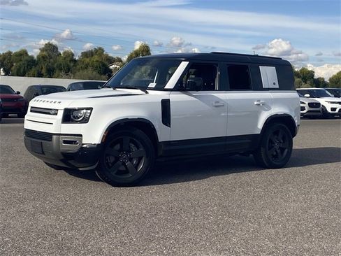 Used 2021 Land Rover Defender 110 X-Dynamic HSE image 2