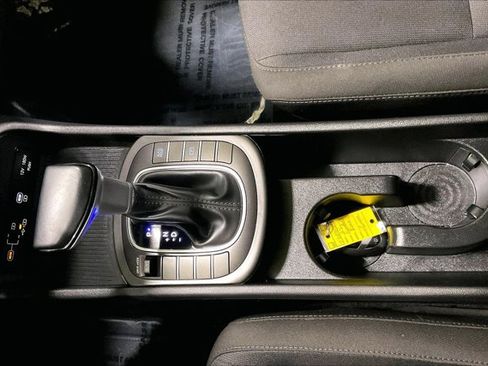 Used 2025 Hyundai Kona SEL image 41