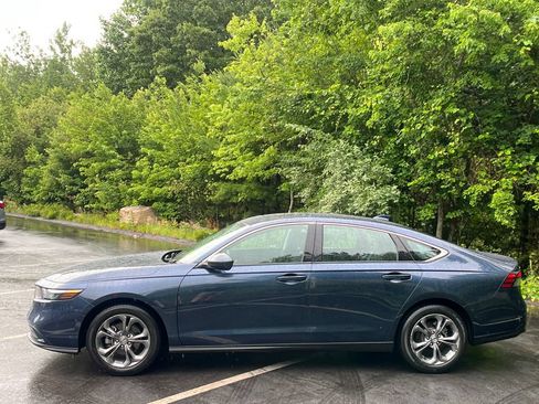 Used 2023 Honda Accord EX image 2