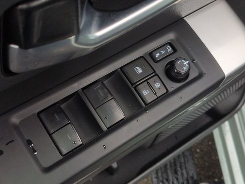 Used 2024 Toyota Tundra Platinum AWD/4WD image 14