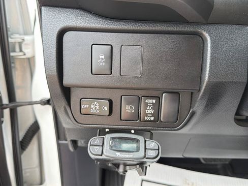 Used 2020 Toyota Tacoma TRD Sport AWD/4WD image 14