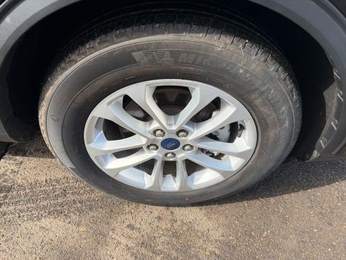 Used 2022 Ford Escape SE w/ Cold Weather Package FWD image 14
