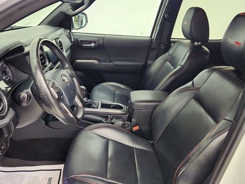 Used 2018 Toyota Tacoma TRD Pro AWD/4WD image 19