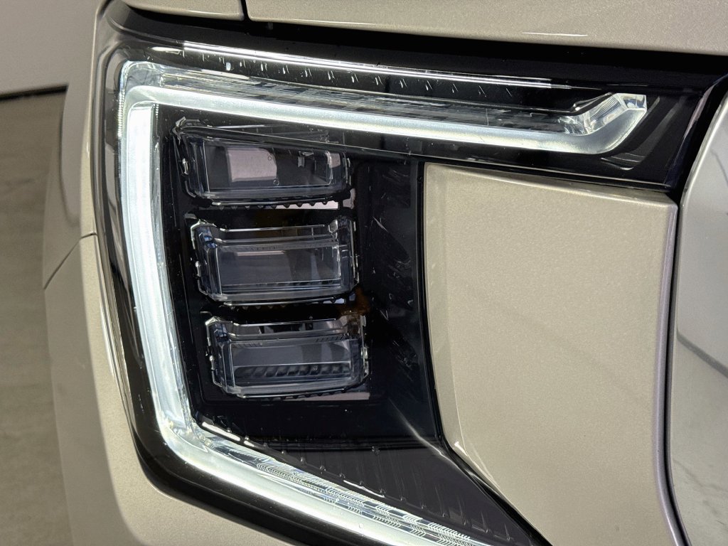 Used 2021 GMC Yukon Denali RWD image 41