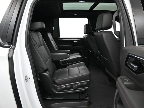 Used 2026 Chevrolet Suburban RST w/ Comfort Package RWD image 48