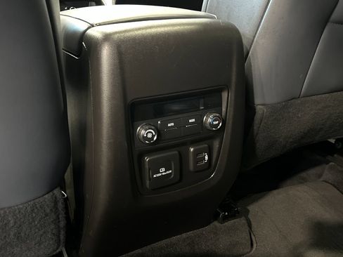 Used 2023 Buick Enclave Essence w/ Experience Buick Package AWD/4WD image 32
