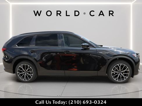 Used 2025 MAZDA CX-70 Plug-In Hybrid w/ Premium Pkg AWD/4WD image 2