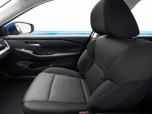 Used 2025 Nissan Rogue SV FWD image 12