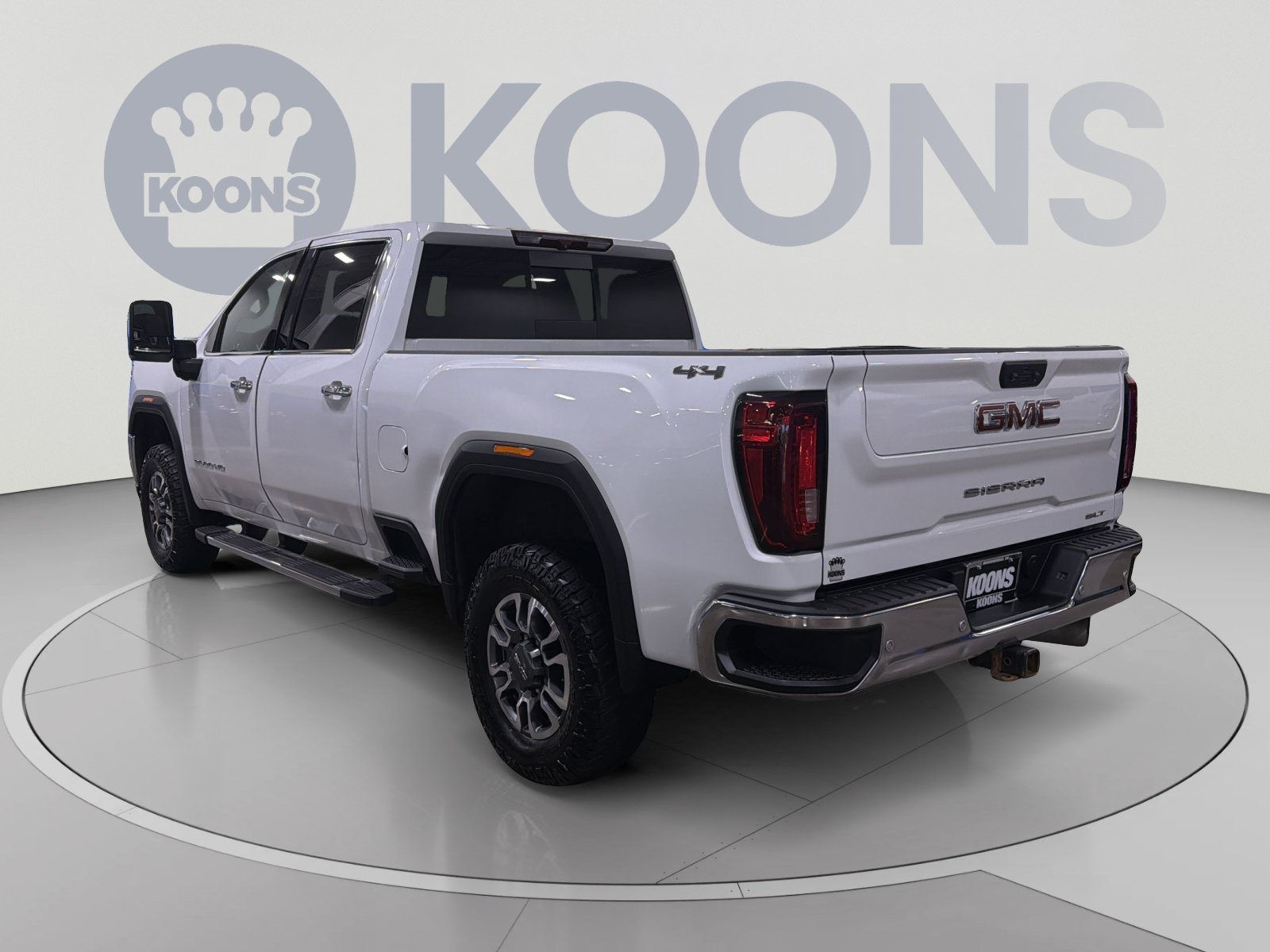 Used 2023 GMC Sierra 3500 SLT w/ SLT Premium Package AWD/4WD image 2
