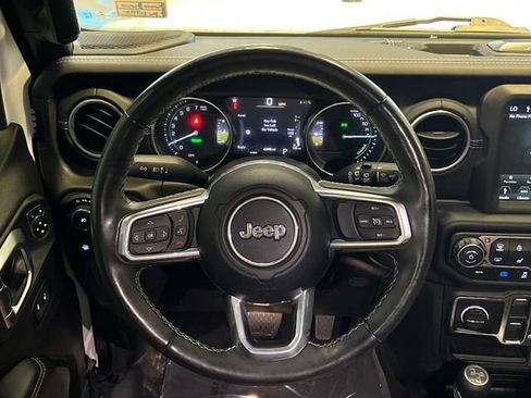 Used 2023 Jeep Wrangler Unlimited Sahara w/ Cold Weather Group AWD/4WD image 19