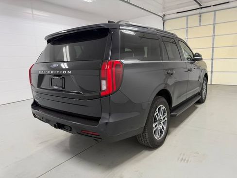 Certified 2025 Ford Expedition Active AWD/4WD image 26